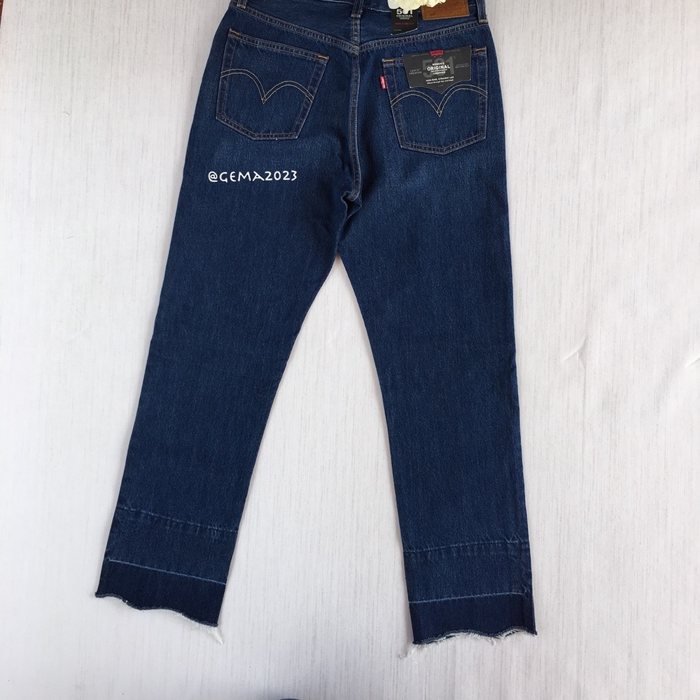 Levi's 501® Original Cropped Women's Jeans 30x28 - Picture 8 of 8